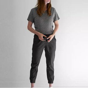 Levi's belted jet set joggers